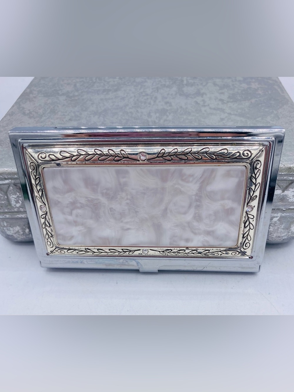 Brighton Tapestry Card Case Mother Of Pearl Etched Silver Plated Tiny Crystals - Picture 7 of 11